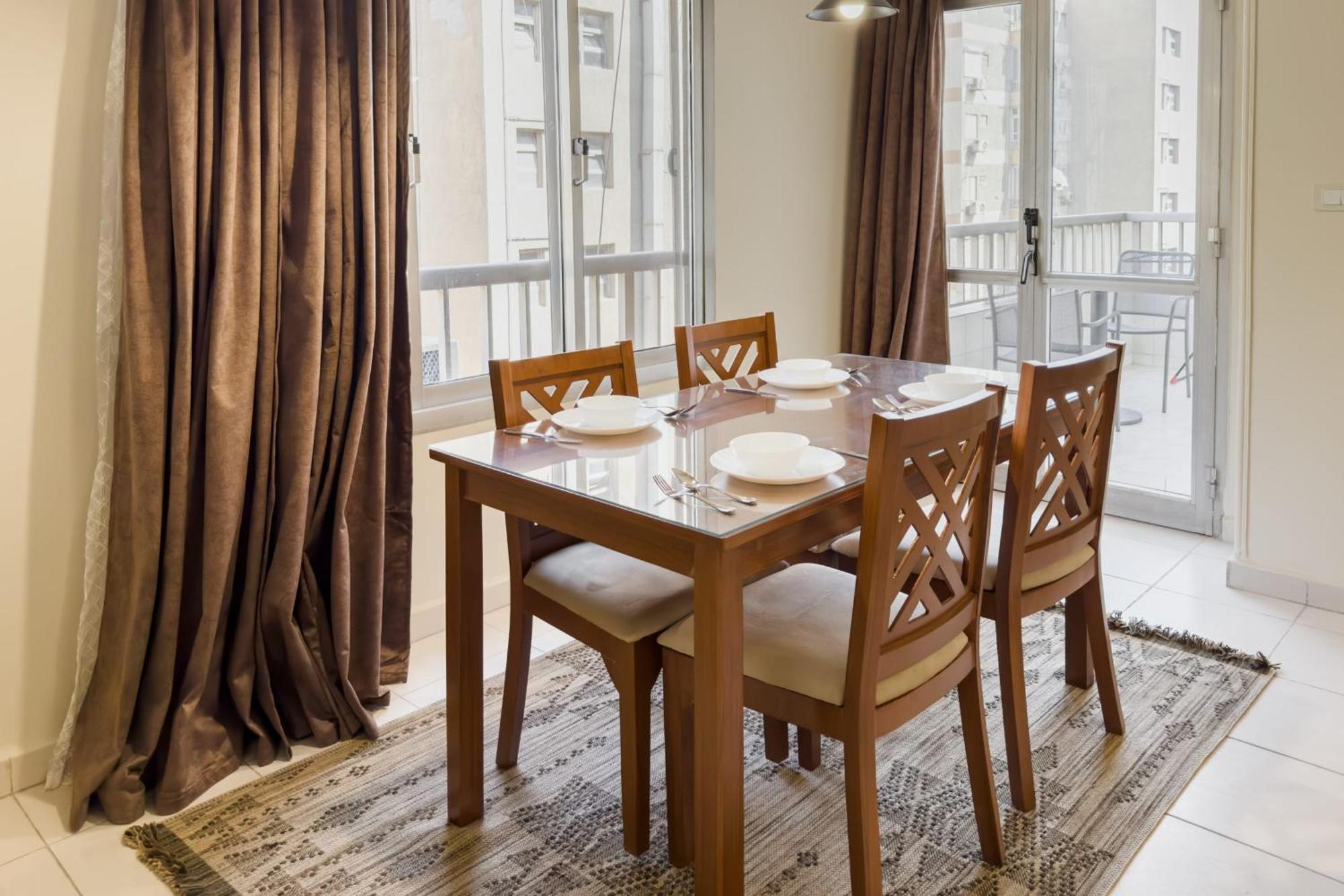 The Hospitable 2bdr 5 Min From Cai Airport Apartment