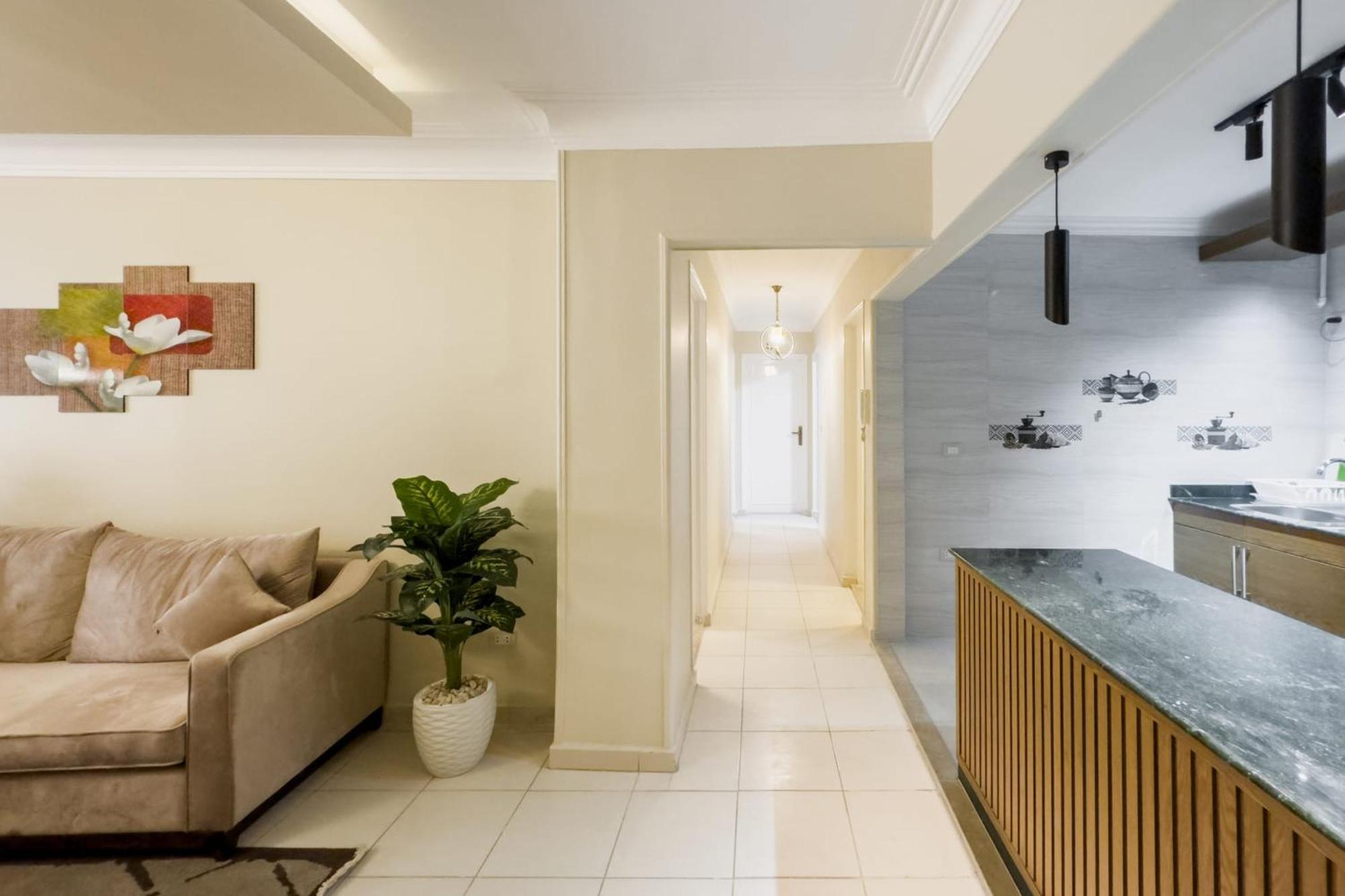 The Hospitable 2bdr 5 Min From Cai Airport Apartment